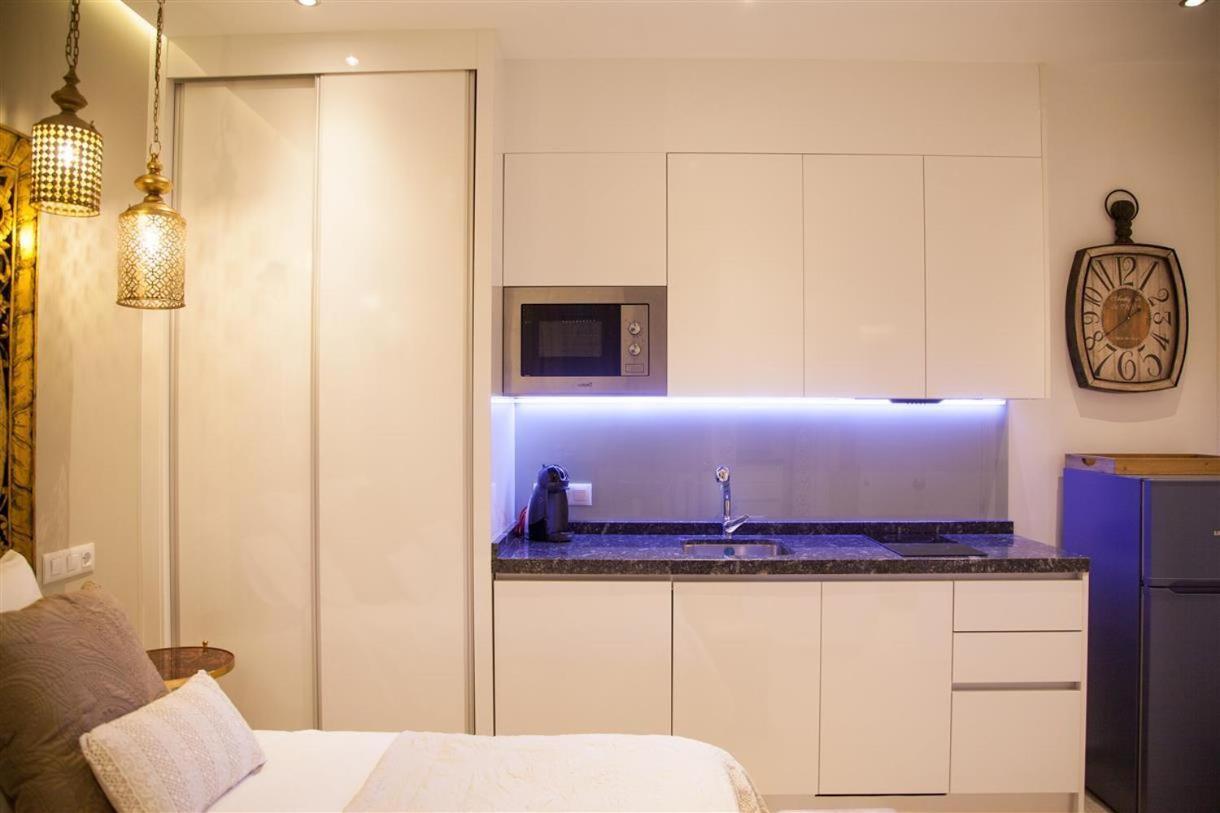 Apartamento Luna - Solo Adultos Мадрид Екстер'єр фото